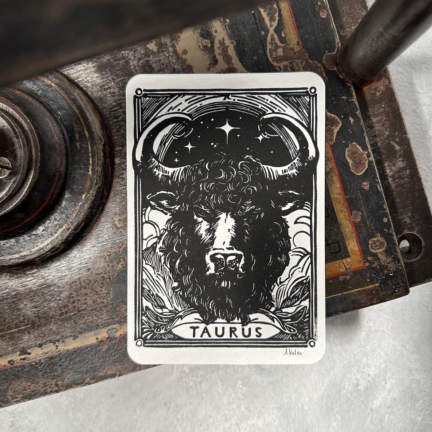 Sternzeichen Stier Linoldruck