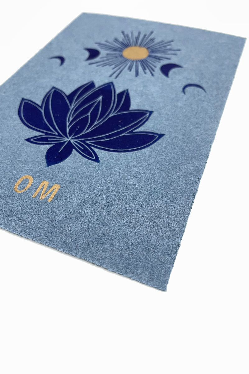 Mondphasen, Lotusblüte und Om | detailreicher Linoldruck Linolschnitt | kleine Geschenkidee | handgemachter Druck | kostenloser Versand