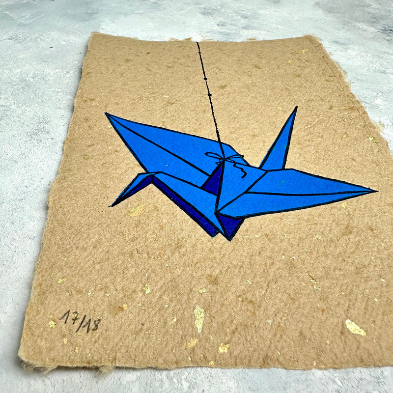 Origami-Kranich Linoldruck blau | detailreicher Linolschnitt 17 x 23 cm | handgeschöpftes Papier | japanischer Kranich | kleine Geschenkidee