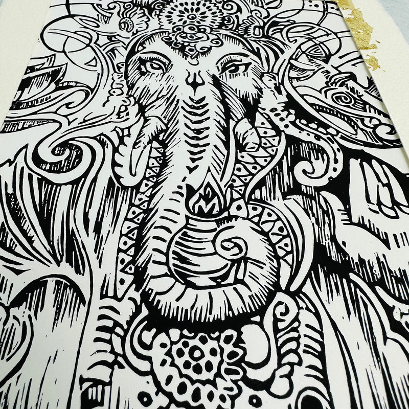 Ganesha Linoldruck | Indischer Elefantengott | besondere Geschenkidee | handgemachter Druck gold und schwarz | weltweit kostenloser Versand
