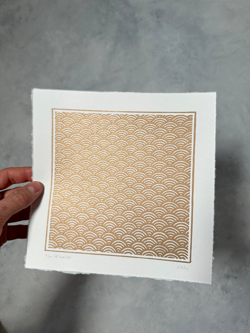 Seigaiha Linoldruck | japanisches Wellenmuster 21x21 cm | detailreicher Druck Meereswellen | besondere Geschenkidee | kostenloser Versand