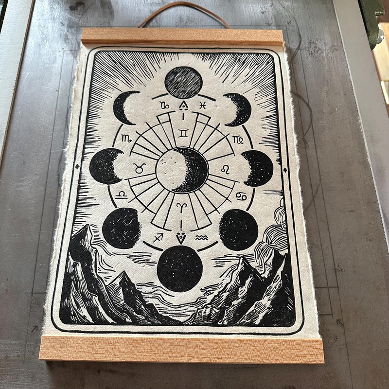 Mondphasen & Sternzeichen Linoldruck DIN A4 | detailreicher Linolschnitt | besondere Geschenkidee | Himalaya-Papier | kostenloser Versand